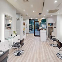 Salon West