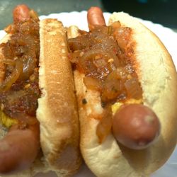 La Madre Maria - Getting my fix: double hot onions ('cause they're THAT good), hot (their own) mustard.