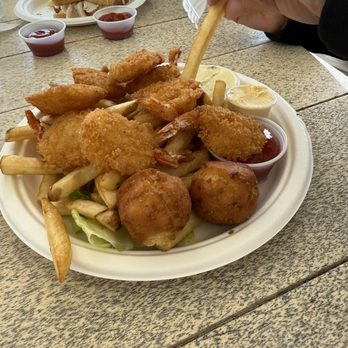 Promenade Grille - Fried shrimp combo - Seafood Near Me - Havre De Grace, Maryland Promenade Grille - Fried shrimp combo - Seafood Near Me - Havre De Grace, Maryland