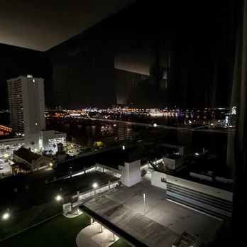 Hilton Miami Downtown - Hotels Near Me - Miami, Florida