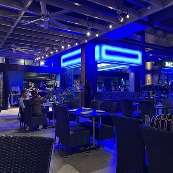 Moani Waikiki - Stage with live music - Seafood Near Me - Honolulu, Hawaii