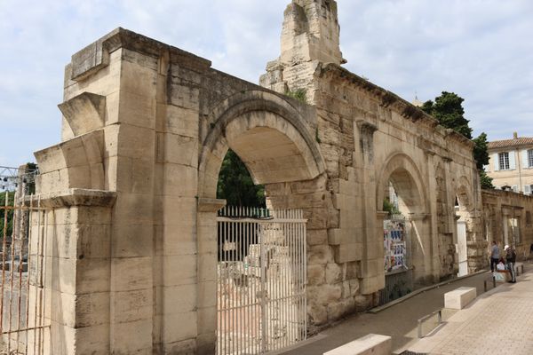 Roman Theatre of Arles by null
