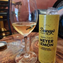 Wine Maestro - These crackers were a perfect pairing with our dry white blend
