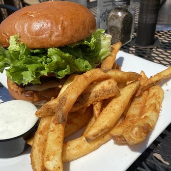 Boatyard Pub - Charbroiled Pub Burger - Bars Near Me - Ventura, California