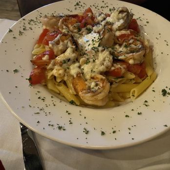 Da Vinci's - Shrimp Caprese - Italian Near Me - Hickory, North Carolina Da Vinci's - Shrimp Caprese - Italian Near Me - Hickory, North Carolina