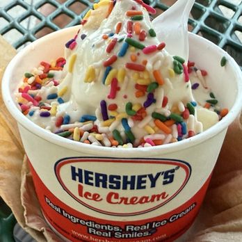 King Kone South - Delicious soft serve vanilla ice cream with rainbow sprinkles - Ice Cream & Frozen Yogurt Near Me - Ocean City, Maryland