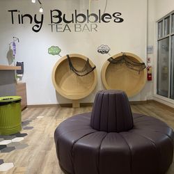 Tiny Bubbles Tea Bar - Part of seating area and pick up counter