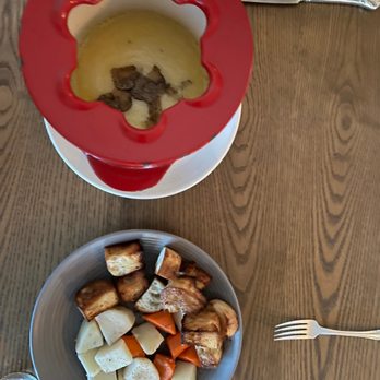 Como - Fondue. Avoid this dish. You can see how undercooked the potatoes are - Italian Near Me - Kirkland, Washington Como - Fondue. Avoid this dish. You can see how undercooked the potatoes are - Italian Near Me - Kirkland, Washington
