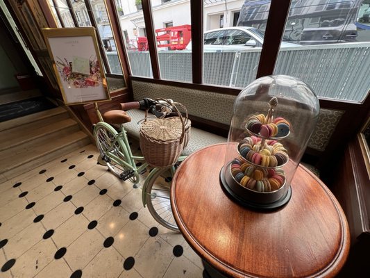 Ladurée Bonaparte by null