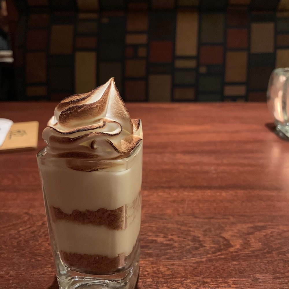 Seasons 52 - Key lime pie dessert - New American Near Me - Schaumburg, Illinois Seasons 52 - Key lime pie dessert - New American Near Me - Schaumburg, Illinois