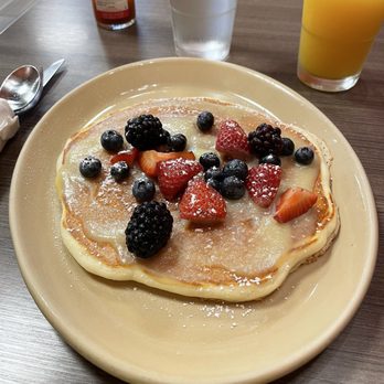 Snooze, an A.M. Eatery - Crème brûlée pancake - Breakfast & Brunch Near Me - Kyle, Texas
