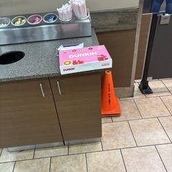Dunkin' - 6 for the boys, i'm a good co worker