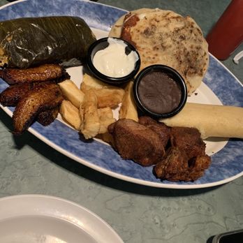 Cuscatlan Comida Salvadoreña - Combinacion Cuscatlan - Salvadoran Near Me - Escondido, California