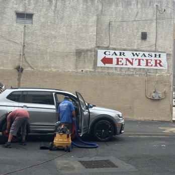 Washington Auto Shine - 2-3 guys clean inside for 20 min. Great detailed work! - Car Wash Near Me - Philadelphia, Pennsylvania Washington Auto Shine - 2-3 guys clean inside for 20 min. Great detailed work! - Car Wash Near Me - Philadelphia, Pennsylvania