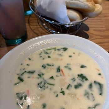 Olive Garden Italian Restaurant - Gnocchi soup - Italian Near Me - Lawrence, Kansas Olive Garden Italian Restaurant - Gnocchi soup - Italian Near Me - Lawrence, Kansas