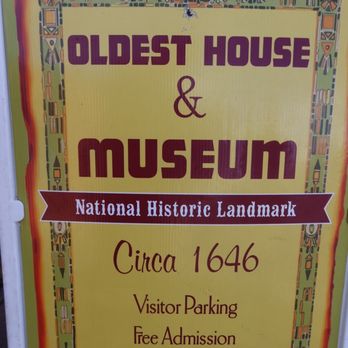 Oldest House Indian Shop - Signage on the street - Landmarks & Historical Buildings Near Me - Santa Fe, New Mexico