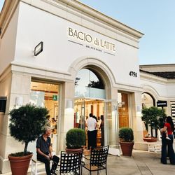 Bacio di Latte - Bacio di latte entrance