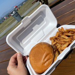 THEO BBQ - Burger porc effiloché et sauce bbq plus frites !