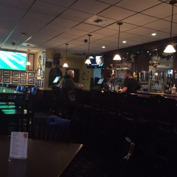 The Three Lions Pub - Bar area - British Near Me - Redmond, Washington