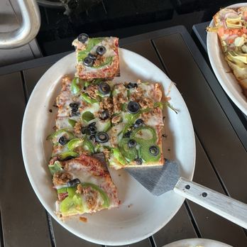 Oggi’s - Pizza Near Me - San Diego, California
