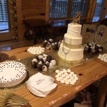 Cakes by Bakin Bishop - Bakeries Near Me - Pigeon Forge, Tennessee Cakes by Bakin Bishop - Bakeries Near Me - Pigeon Forge, Tennessee