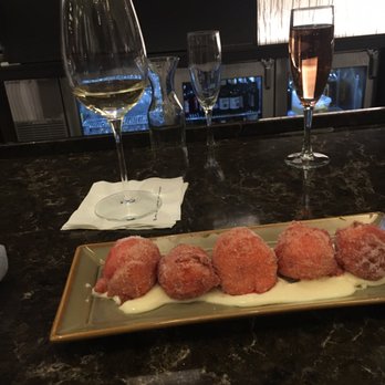 Ten 01 Social - Donut holes dessert - Breakfast & Brunch Near Me - Minneapolis, Minnesota