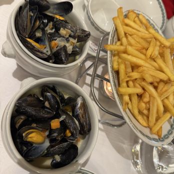 Brasserie Lipp Restaurant - Brasseries Near Me - Geneva, GE Brasserie Lipp Restaurant - Brasseries Near Me - Geneva, GE