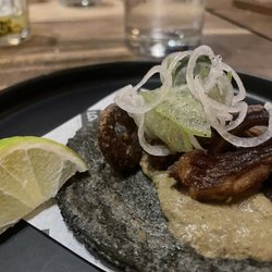 Loma 42 - Octopus taco