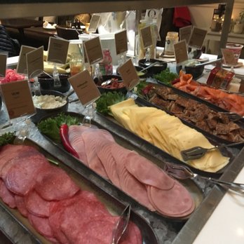 Clarion Collection Hotel Bastion - Breakfast - delicious cold cuts - Hotels Near Me - Oslo, 03