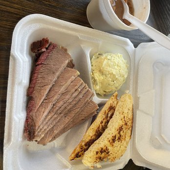 Pearl Street Station - Brisket was good, but the star was the bread and potato salad - Sandwiches Near Me - Granbury, Texas