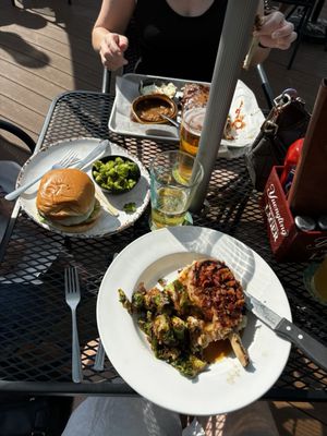 Wolfies Grill - Noblesville by null