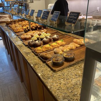 Halekulani Bakery - pastries - Bakeries Near Me - Honolulu, Hawaii