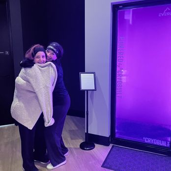 Artha - Cryo twins! - Cryotherapy Near Me - Studio City, California