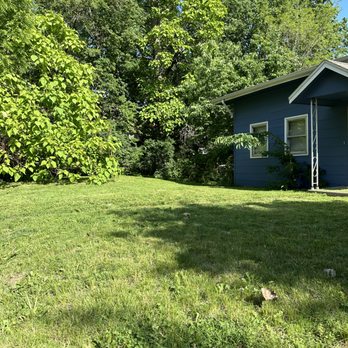 Mills Maintenance - Before - Lawn Services Near Me Mills Maintenance - Before - Lawn Services Near Me