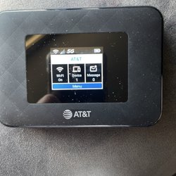 AT&T Store - Hotspot device showing it has one device connected to it (my iPhone)