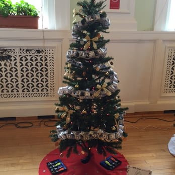 Avidia Bank - The Clinton Branch submission for the 4-H Festival of Trees - Banks & Credit Unions Near Me - Clinton, Massachusetts Avidia Bank - The Clinton Branch submission for the 4-H Festival of Trees - Banks & Credit Unions Near Me - Clinton, Massachusetts