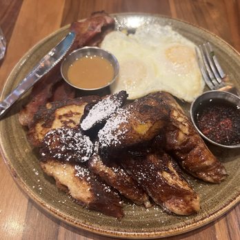 Casa Del Toro - Tres leche French toast - Latin American Near Me - Hayward, California Casa Del Toro - Tres leche French toast - Latin American Near Me - Hayward, California