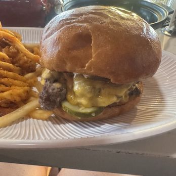 Coco Deck - Smash burger - Mexican Near Me - Lahaina, Hawaii
