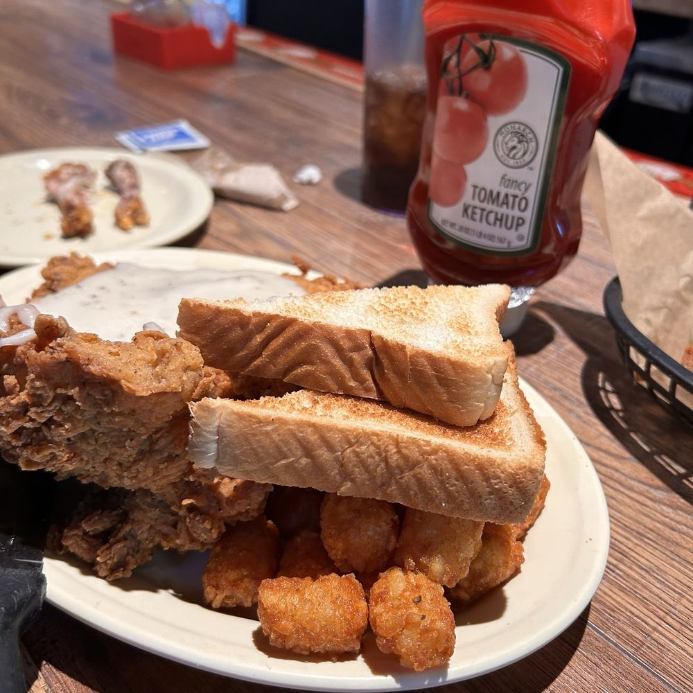The Lonestar Burger Bar - Lots of tots and Texas toast - Sports Bars Near Me - Red Oak, Texas