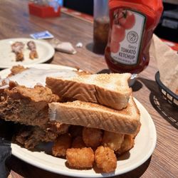 The Lonestar Burger Bar - Lots of tots and Texas toast