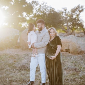 Aly Famoso Creative - Maternity Session - Event Photography Near Me
