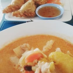 Chok Chai Thai - Yummy fresh food. Fat curry puffs/pubs - 5 on a plate and they make very delicious curry. Go on and visit - you will LOVE it!