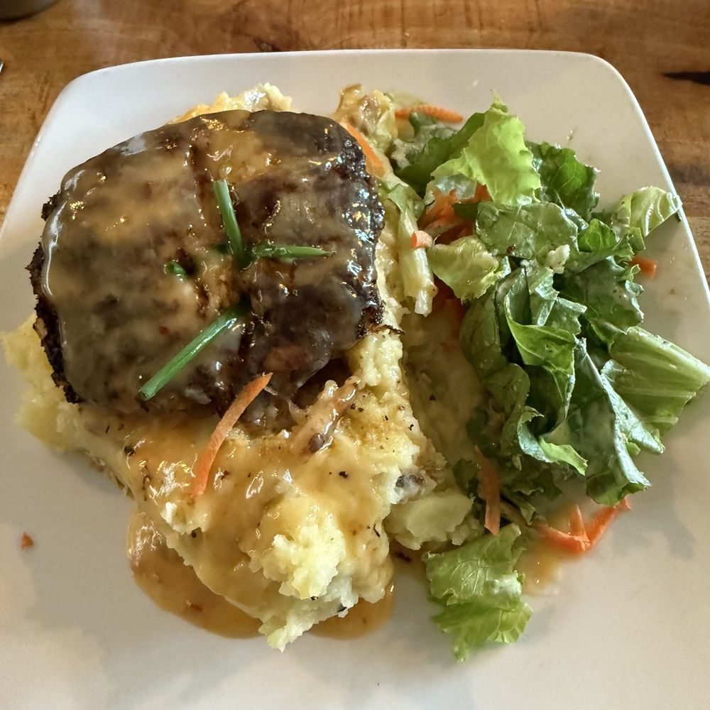 Nosh Eatery - Halibut & mashed potatoes - New American Near Me - Florence, Oregon Nosh Eatery - Halibut & mashed potatoes - New American Near Me - Florence, Oregon