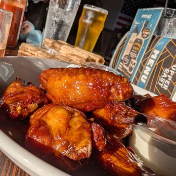 Upper East on Grand - Wingss - Bars Near Me - Escondido, California