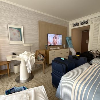 Halekulani Hotel - Hotels Near Me - Honolulu, Hawaii Halekulani Hotel - Hotels Near Me - Honolulu, Hawaii