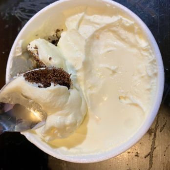 Lucky Cat BBQ - Caramel banana pudding with Choco graham cracker crumble and Nilla wafers - Food Trucks Near Me - North Las Vegas, Nevada Lucky Cat BBQ - Caramel banana pudding with Choco graham cracker crumble and Nilla wafers - Food Trucks Near Me - North Las Vegas, Nevada