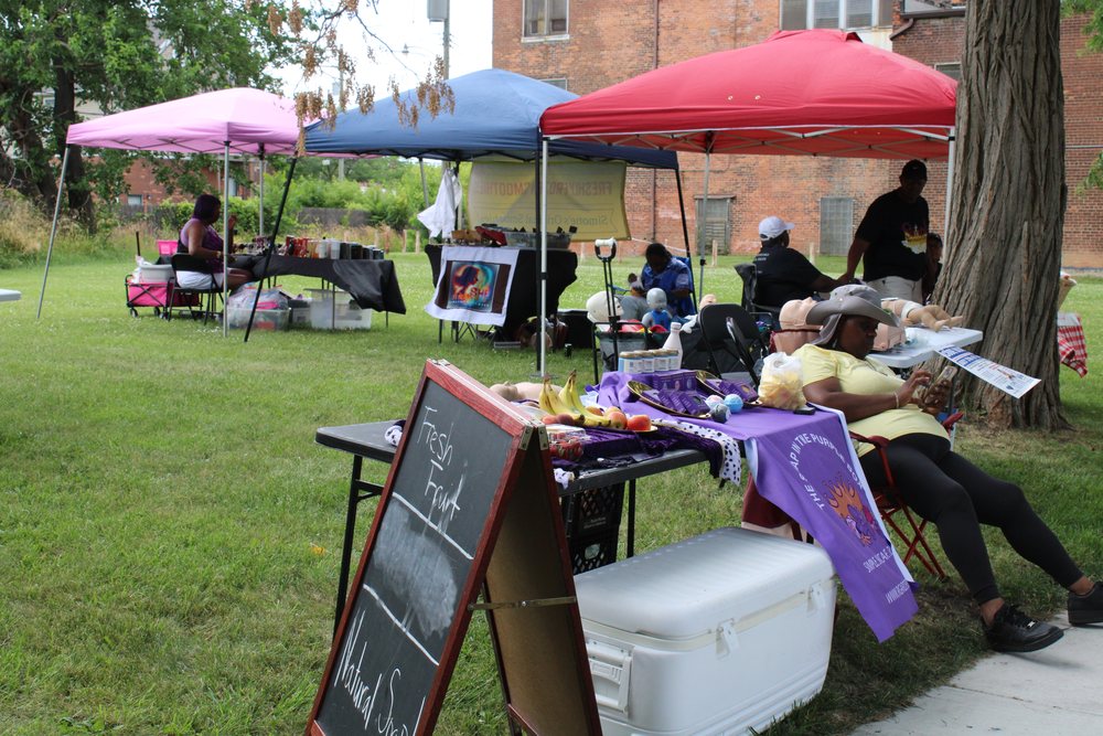 Jefferson Chalmers Farmers Market Logo