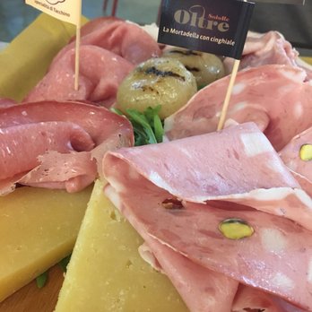 FICO Eataly World - 9 euro  during happy hour and it came with a glass of Lambrusco - Food Court Near Me - Bologna, BO