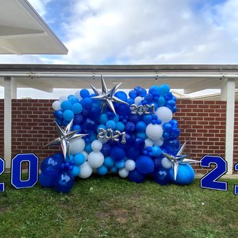 Melissa Rae Events - Balloon wall with our own lawn signs. - Balloon Services Near Me