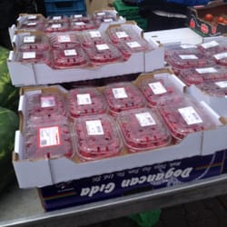 Wochenmarkt Chorweiler - Eine Kiste Himbeeren - 1,50 €